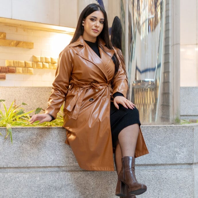 ⁦Trench coat en Simili Cuir avec doublure⁩ - الصورة ⁦4⁩