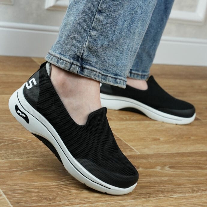 ⁦Skechers Women 2 ultas confort⁩ - الصورة ⁦2⁩
