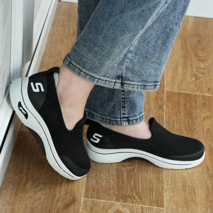 ⁦Skechers Women 2 ultas confort⁩ - الصورة ⁦5⁩