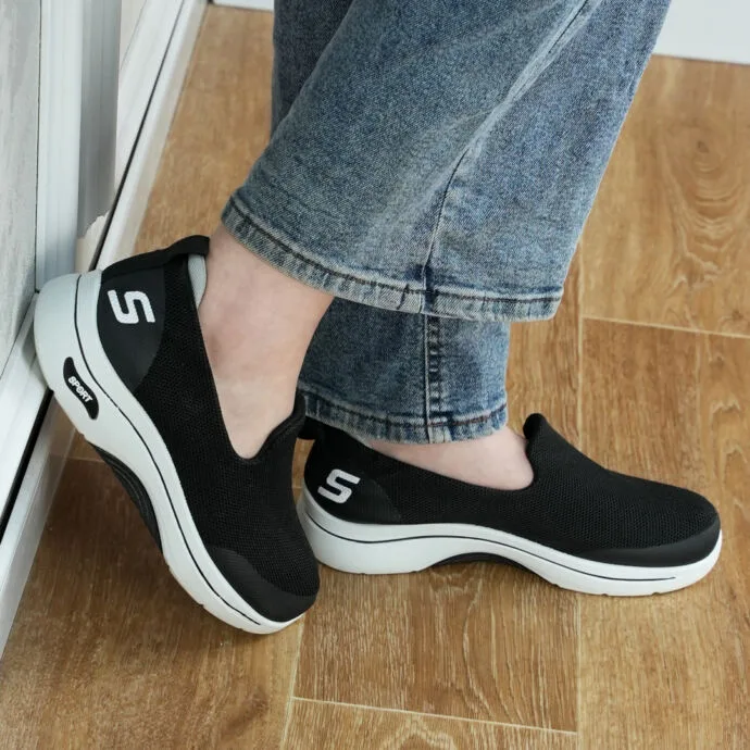 ⁦Skechers Women 2 ultas confort⁩ - الصورة ⁦5⁩